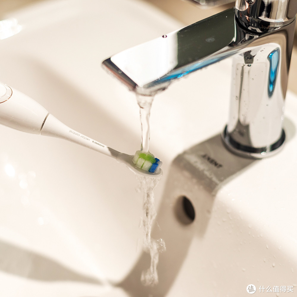 刷牙也可以卷起来，planck O1一晤未来电动牙刷使用体验