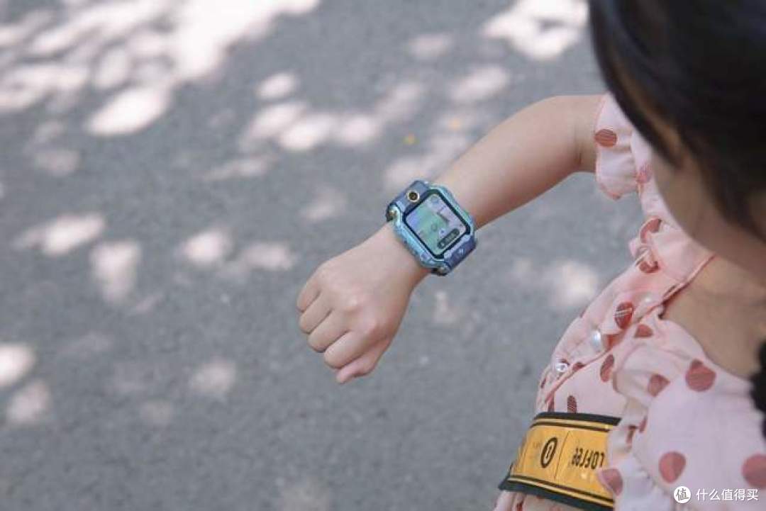 小天才电话手表到底值不值得买？家长暑假带熊孩子实测告诉你答案