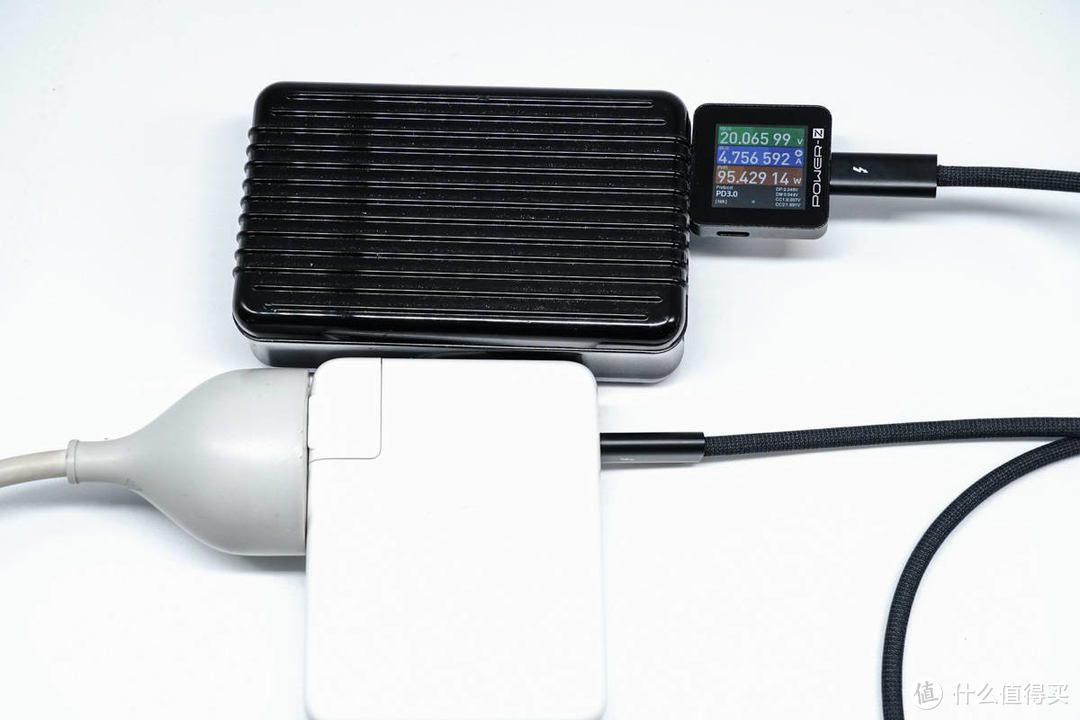 集快充、数据传输、视频传输于一身，苹果雷电4线材评测