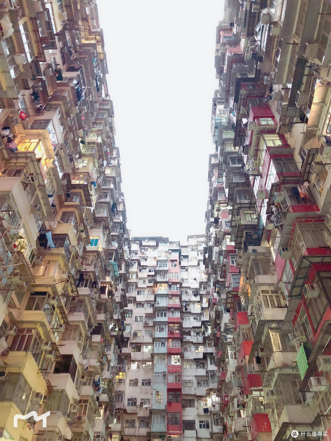 香港美女晒85米蜗居巴掌大的房子被网友吐槽和坐牢差不多