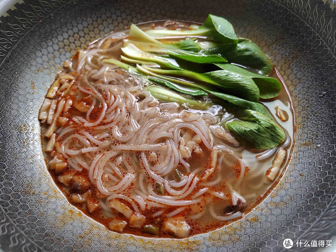 煮螺螄粉時,用冷水還是熱水,原來好多人都搞錯了,難怪不好吃