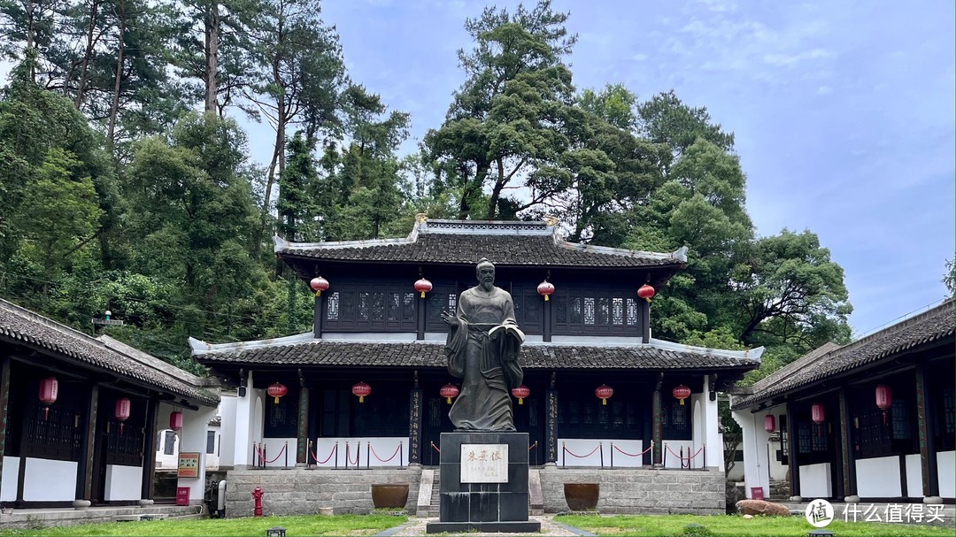 一日玩转山南四景（三叠泉、白鹿洞书院、观音桥、秀峰）