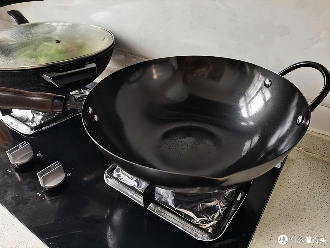 建议大家：除了电饭锅，厨房有这3种锅就够了！其它都是浪费钱