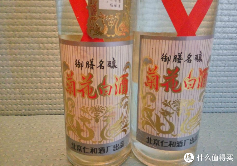 白酒和啤酒，除了工艺和原料不同，长期饮用身体会有哪些感受？