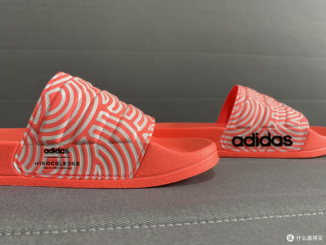 适合夏天的红拖鞋,阿迪达斯高桥理子联名女式运动拖鞋