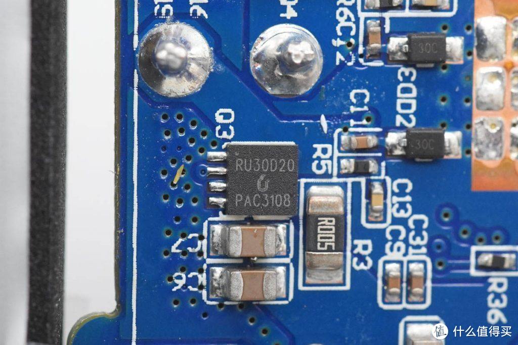 拆解报告：ROMOSS罗马仕10000mAh 30W快充移动电源