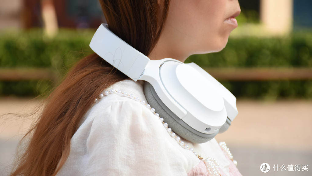 雷蛇梭鱼X头戴式游戏耳机：人体工学设计，7.1声道听声辨位