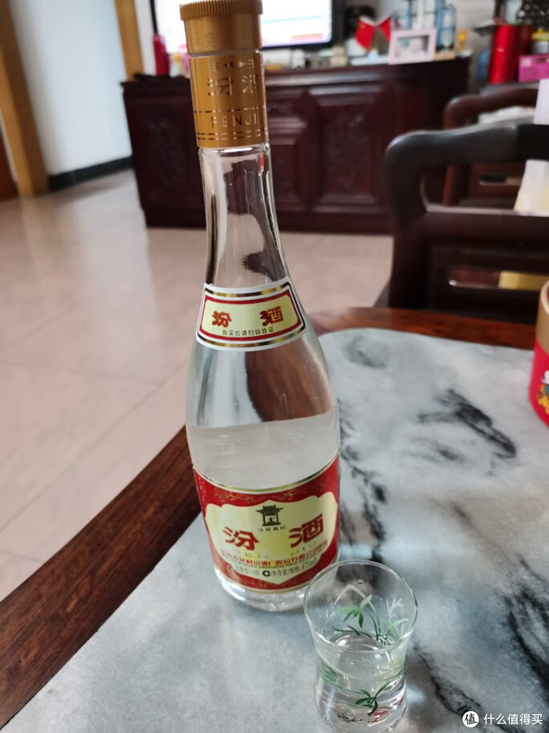 “光瓶白酒”为何越来越受欢迎？原因有2点，好喝又实惠，行家都知道