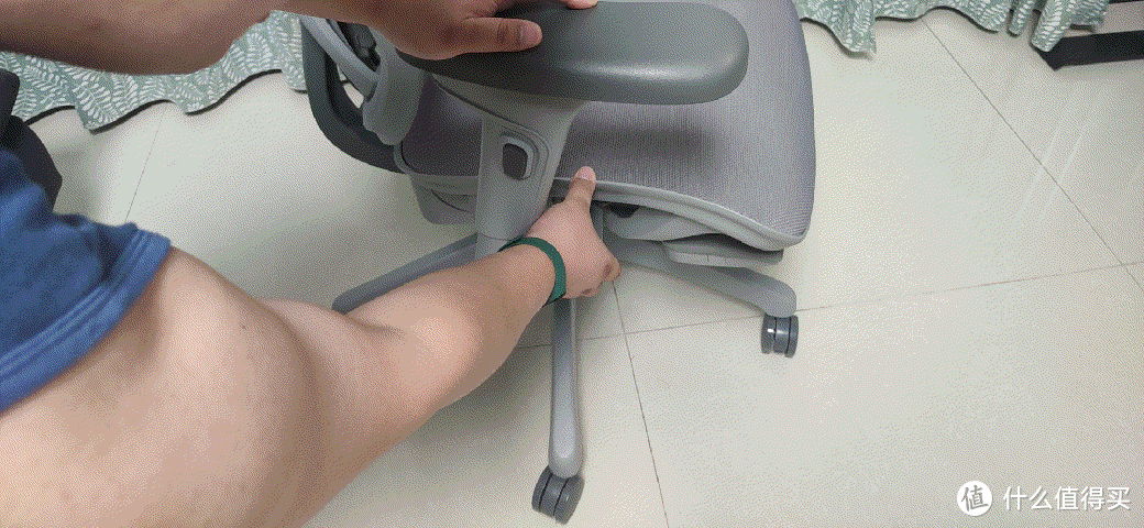 腰背联动，贴心更懂你、网易严选工程师系列人体工学椅E1灰 评测
