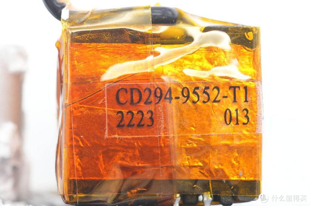拆解报告：UGREEN绿联45W双C口氮化镓充电器CD294