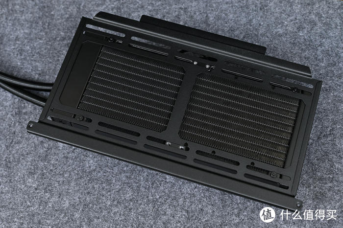 侧置冷排&ATX电源——18L MATX机箱黑色主题装机