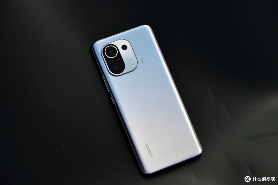 小米11pro的拍照也很好,搭载主摄是50mp三星gn2传感器,比vivo x70pro