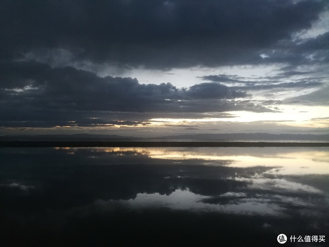 青海湖的日出很难得！