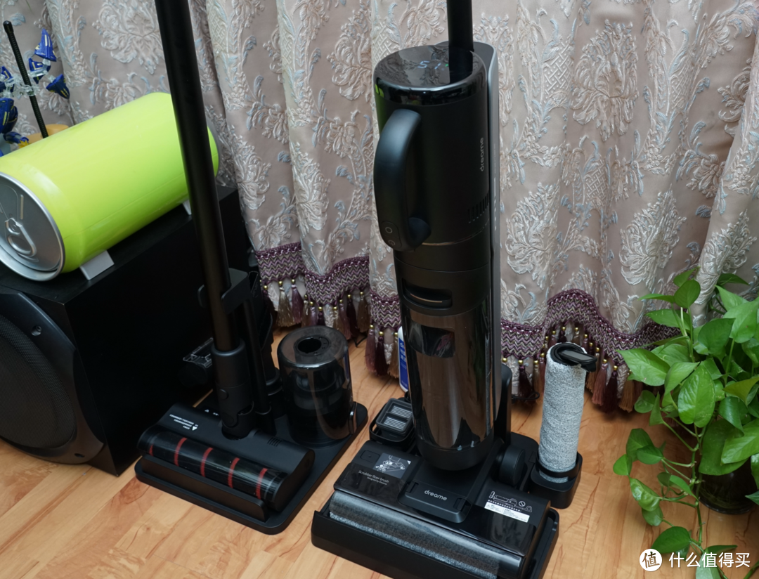 不只是洗地机，它还是吸尘器：洗地、吸尘、除螨，一机全能的追觅M12洗地机