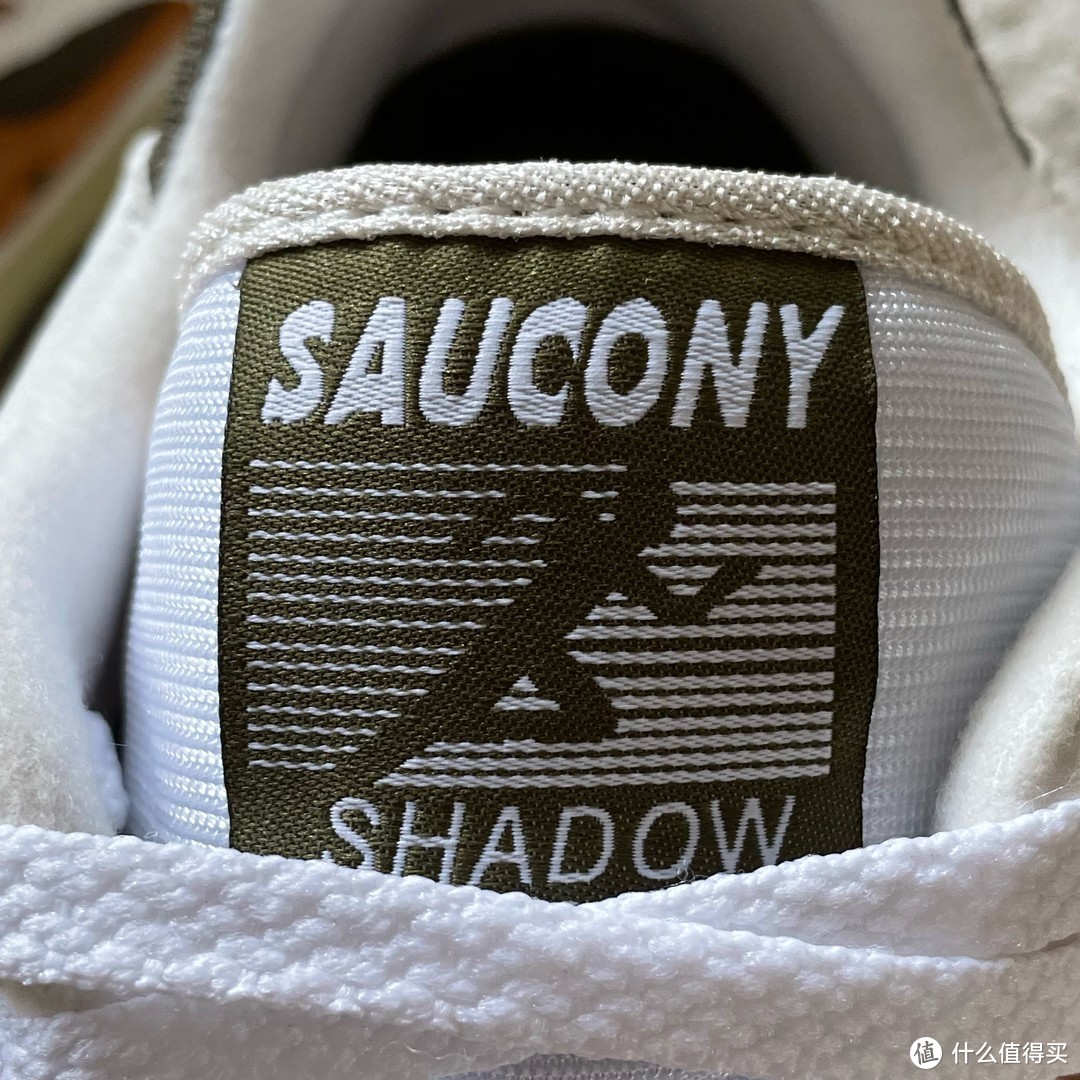 Saucony与Yeezy Foam Runner