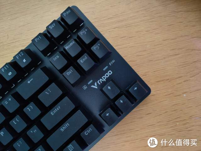 雷柏V500Pro-87机械键盘评测：既能无线连接也能有线连接！