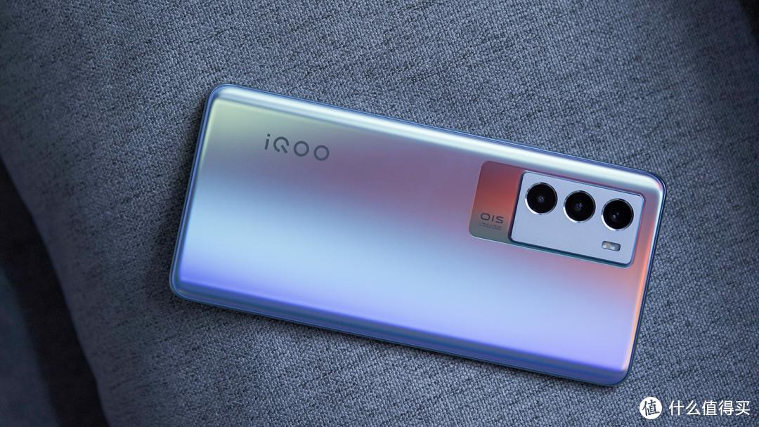 二手值得买｜ iQOO Neo5S：899 元起，无需「水桶」只要游戏体验