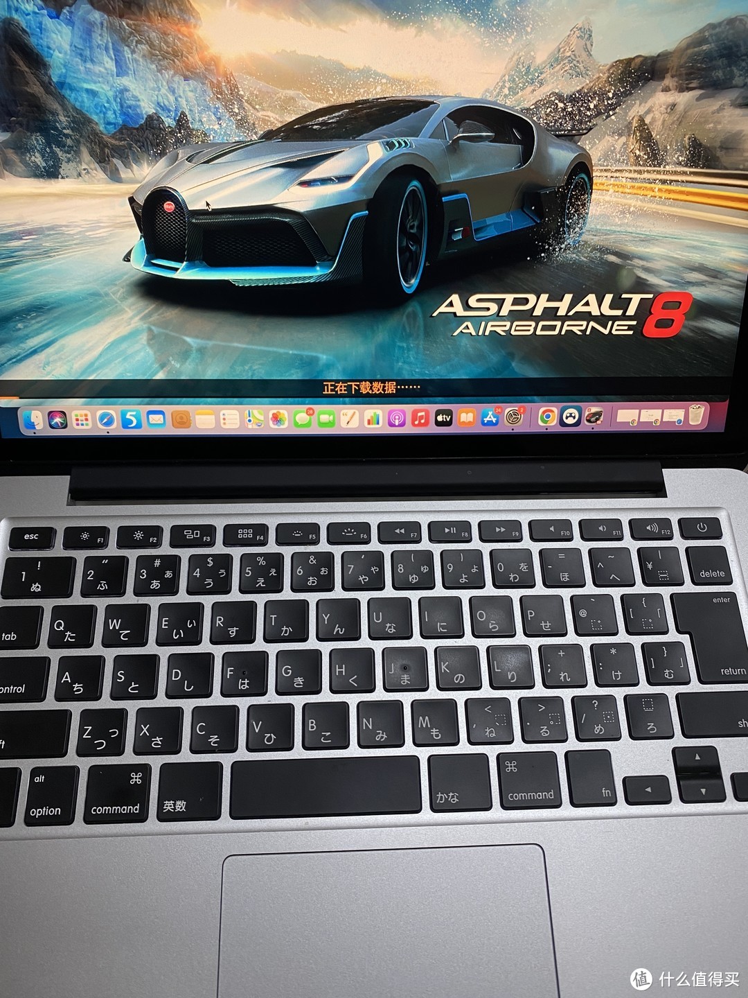 3款苹果MacBook Pro笔记本电脑横评：4K视频剪辑、8K视频播放、玩CS GO射击游戏测试
