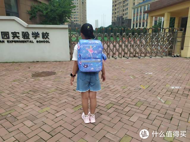 给孩子的成长礼物，GMT小学生护脊书包体验