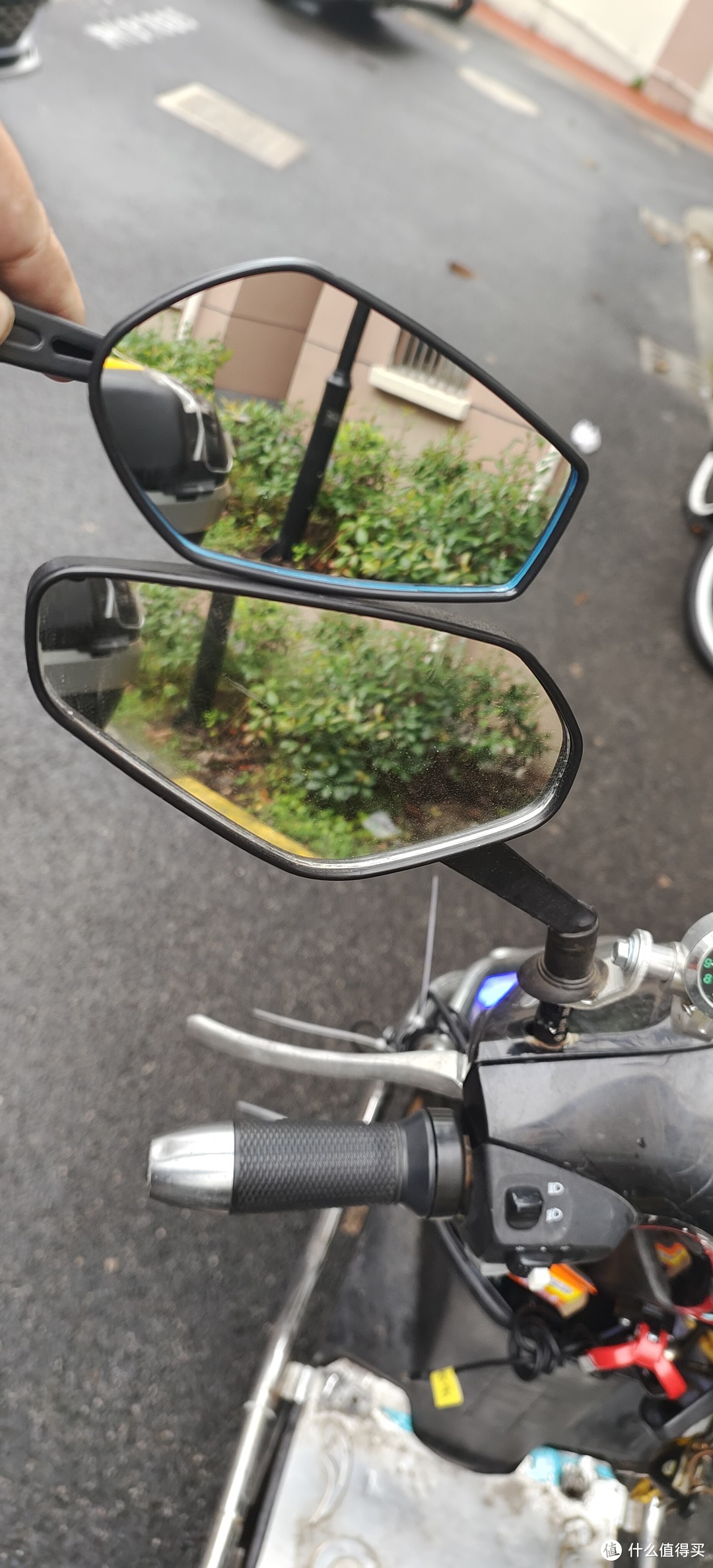 换一个凹凸大视野反光镜，如何？easydo后视镜电动车摩托车防抖加长加宽铝合金架高清反光镜