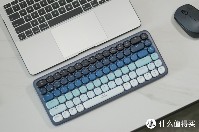 真正好看又好用的高品质机械键盘，绿联fun+键盘体验分享