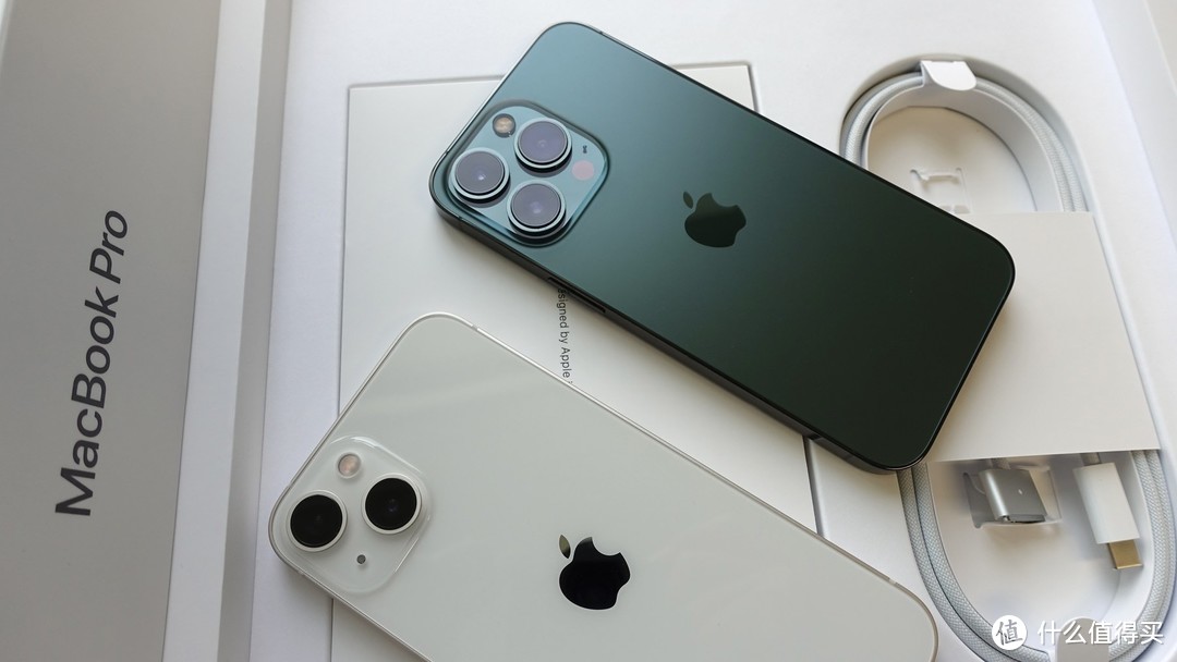 iPhone14发布即将到来之际，浅谈13全系列 & Pitaka新款 浮织系列 开箱简评