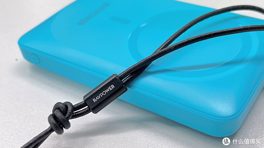149元RAVPower 20W磁吸充电宝也能让iPhone 13体验无线充电的便捷
