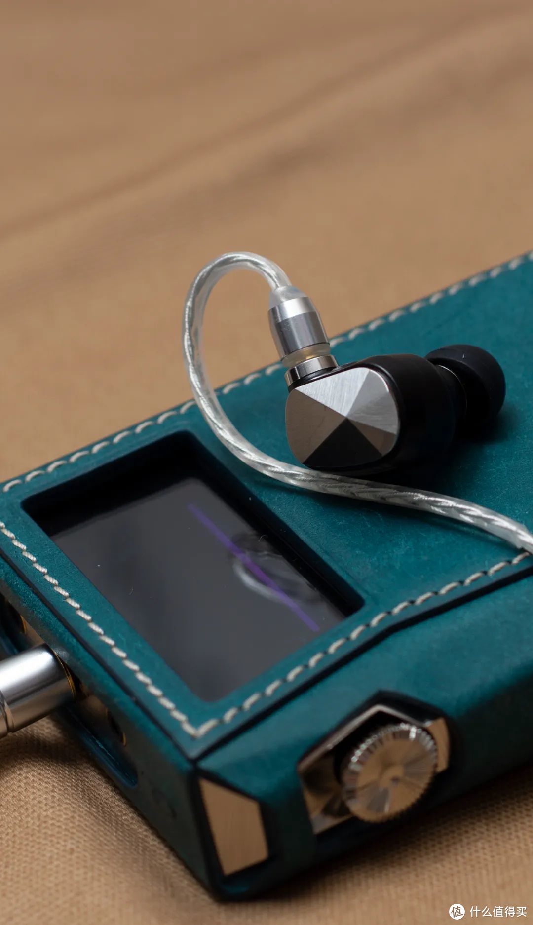 一篇关于Astell&Kern x Campfire Pathfinder圈铁耳塞的不正经分享