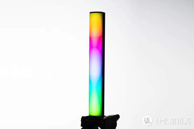 爱图仕首款全彩像素迷你管灯MTPro测评：让你直接看见彩虹？ 