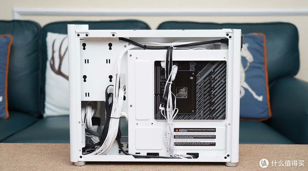 高性价比入门级电脑？AMD 5500+RX6500XT打造的白色主机分享