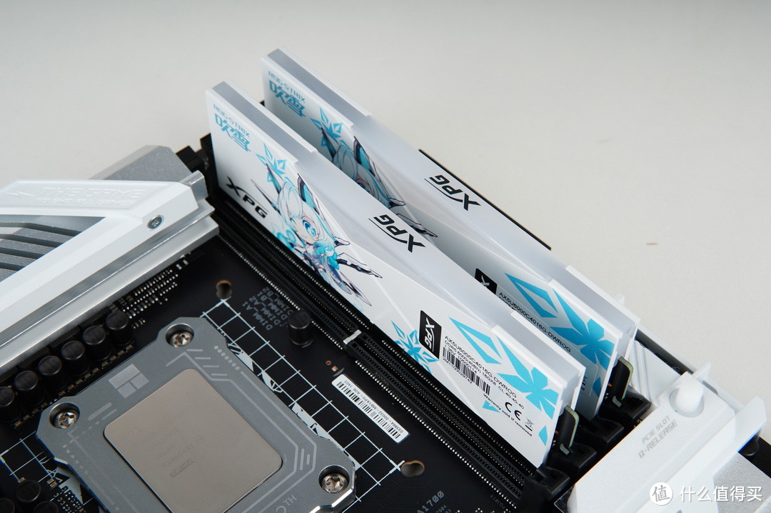 12700K+XPG DDR5吹雪联名内存+YOGO K100炫光版白色全家桶装机推荐