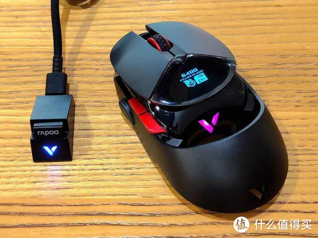 雷柏VT960S无线游戏鼠标，开启OLED屏幕+RGB灯酷炫游戏新体验