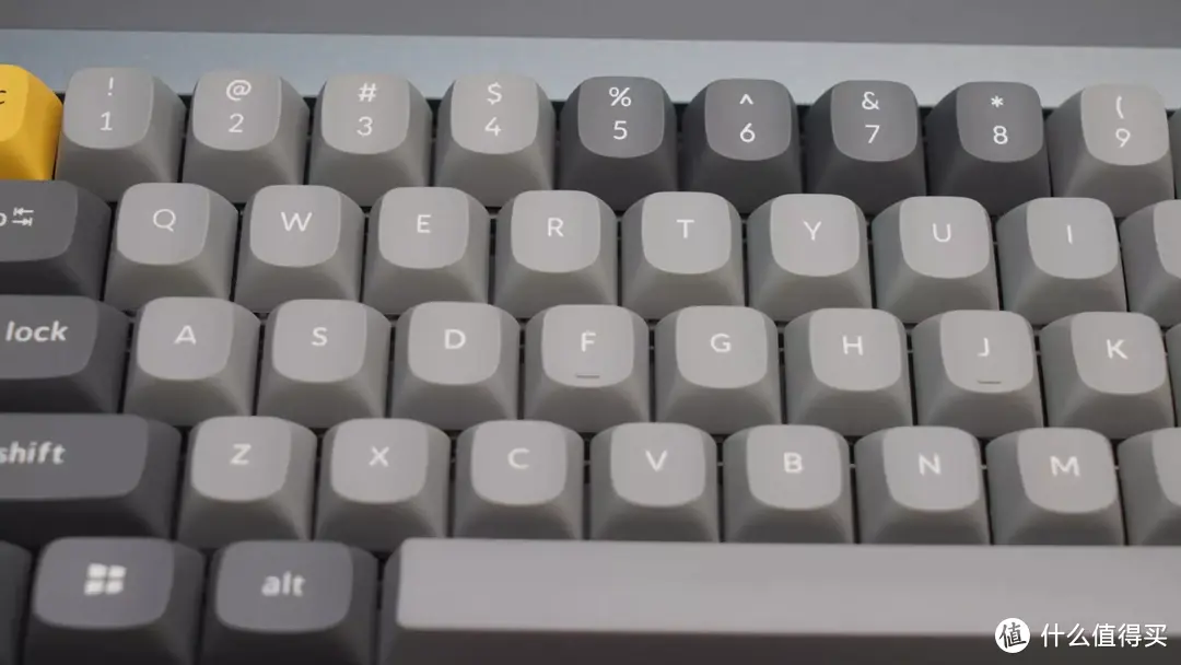 800+的高颜值铝坨坨  KEYCHRON Q2键盘