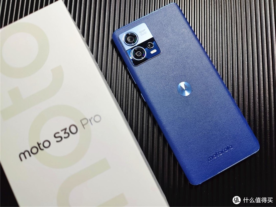 曲面新旗舰 moto S30 Pro 给你带来意外惊喜