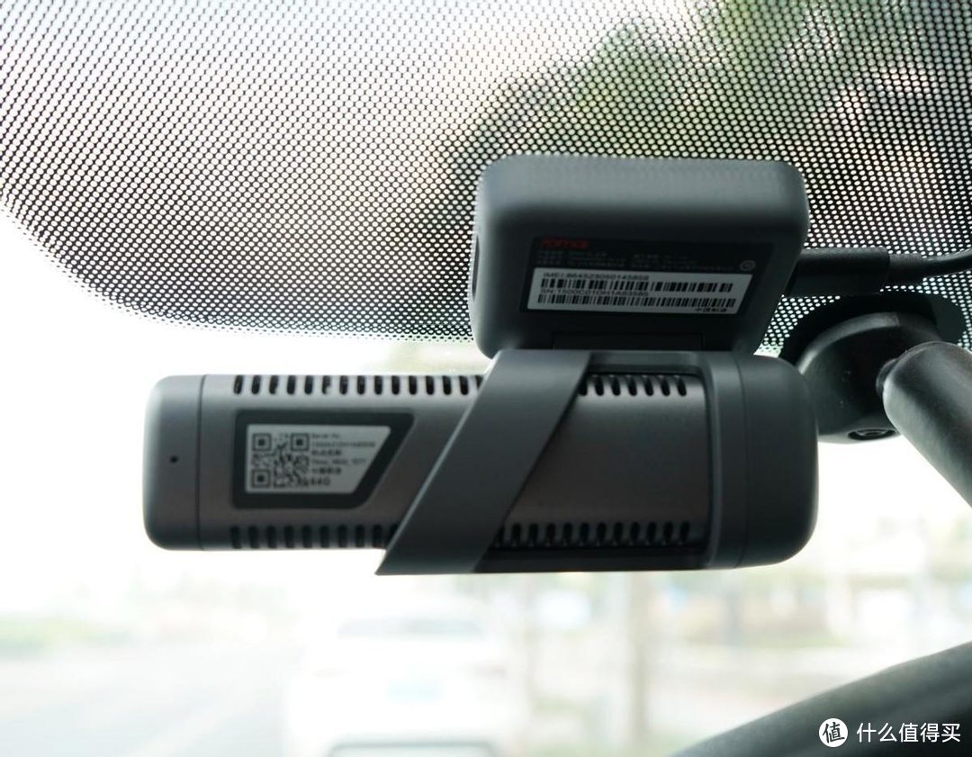 停车监控4G互联一个也不能少：70迈M500行车记录仪上手体验