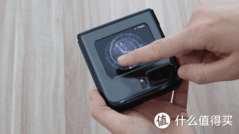 moto razr 2022评测：无缝无痕才是真正的折叠屏手机