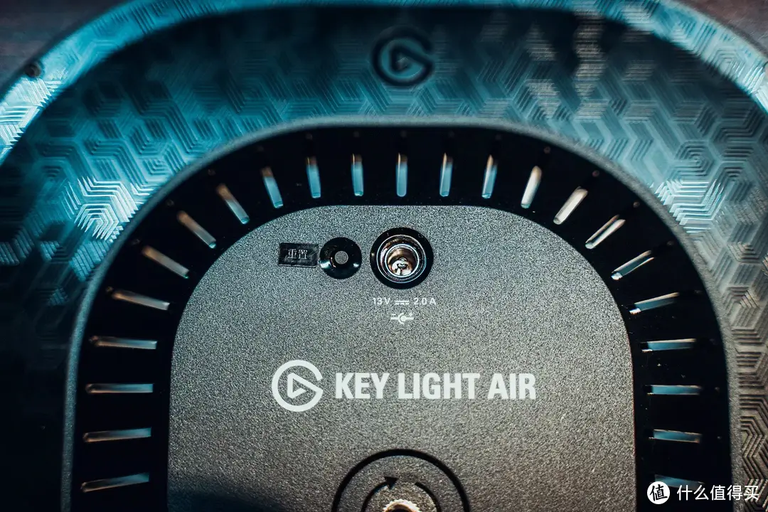 有温度的多面手：Elgato Key Light Air 便携补光灯