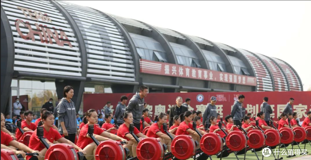 中国水上运动训练总部的训练画面