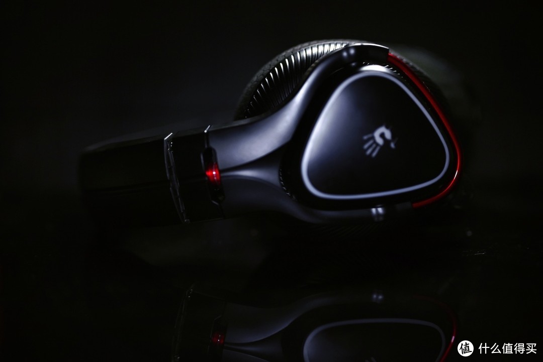 打造高舒适、好音质的三模游戏耳机，体验双飞燕MR710电竞耳机