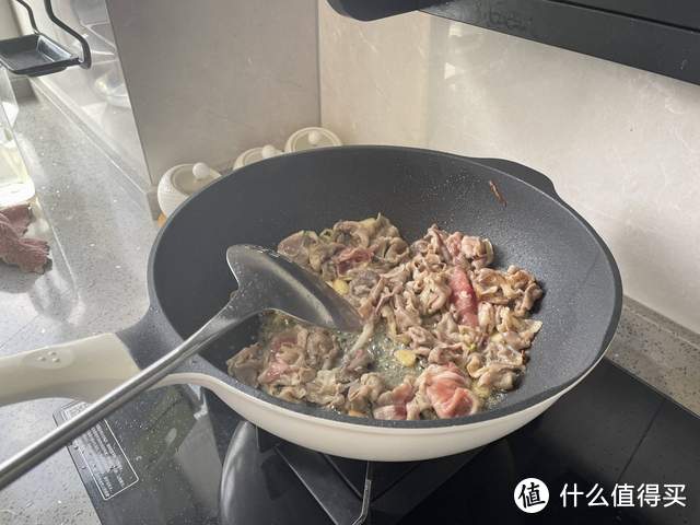中式厨房极致炒菜体验｜居派GiPP 钢铲王不粘炒锅评测