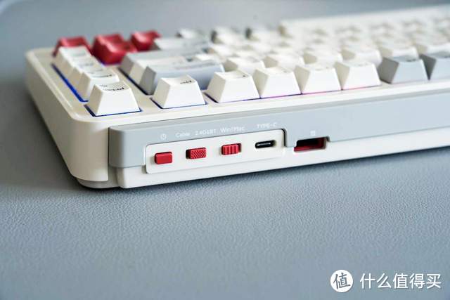 米物ART-Z830键盘评测：红白机的造型太好看了