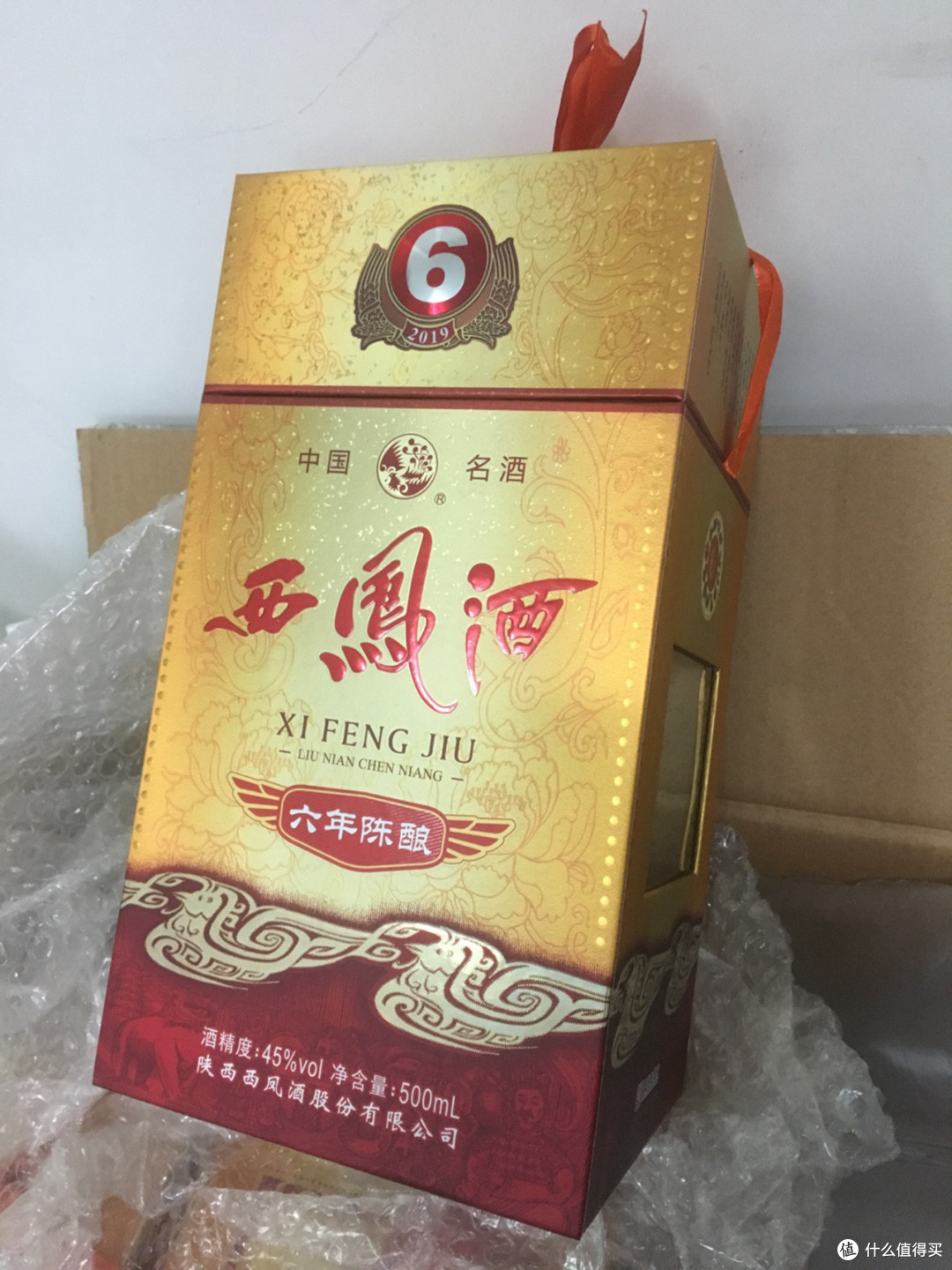 西凤六年陈酿,虽然说此酒是西凤酒旗下所推出的贴牌酒,但六年陈酿不同