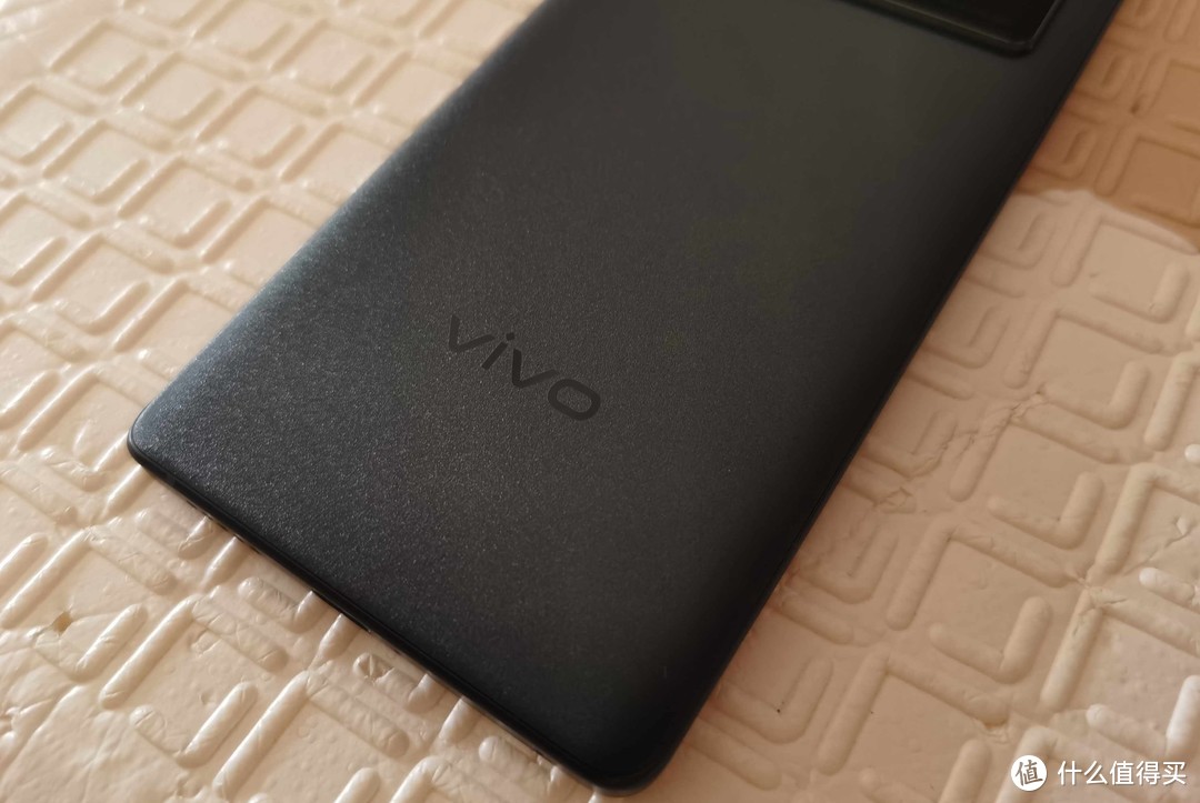 3年华为旗舰后之继任：Vivo X80 开箱+上手+对比 粗评