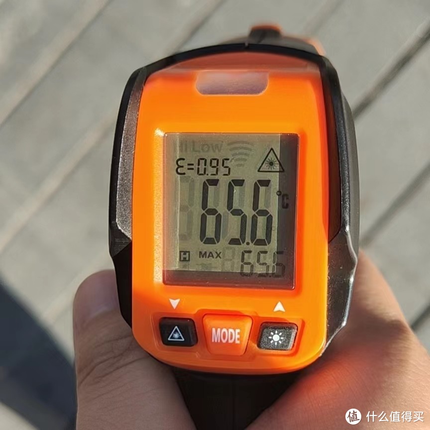 重庆有好热，看这个知道，这个是上午11点多室外温度