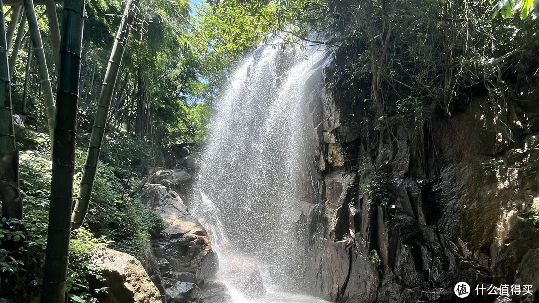 梅岭印象6，醉美虹河谷，一处有彩虹的山谷