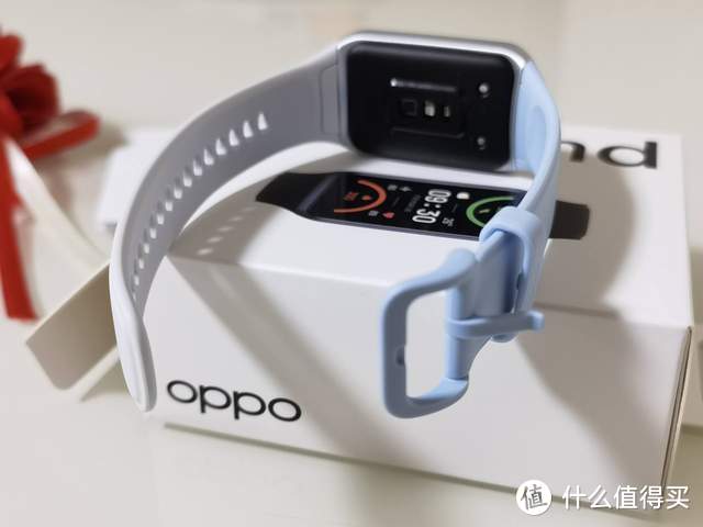 小号iWatch，手环身材手表实力，OPPO手环2很强