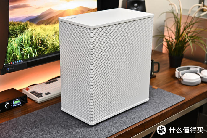 抽拉式 ATX Mesh 机箱——乔思伯 VR4 装机展示