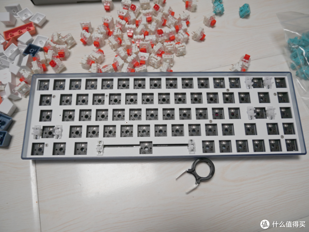 机械键盘玩家的折腾实例，脱胎换骨的机械师：CMMK卫星轴+水轴+透明键帽
