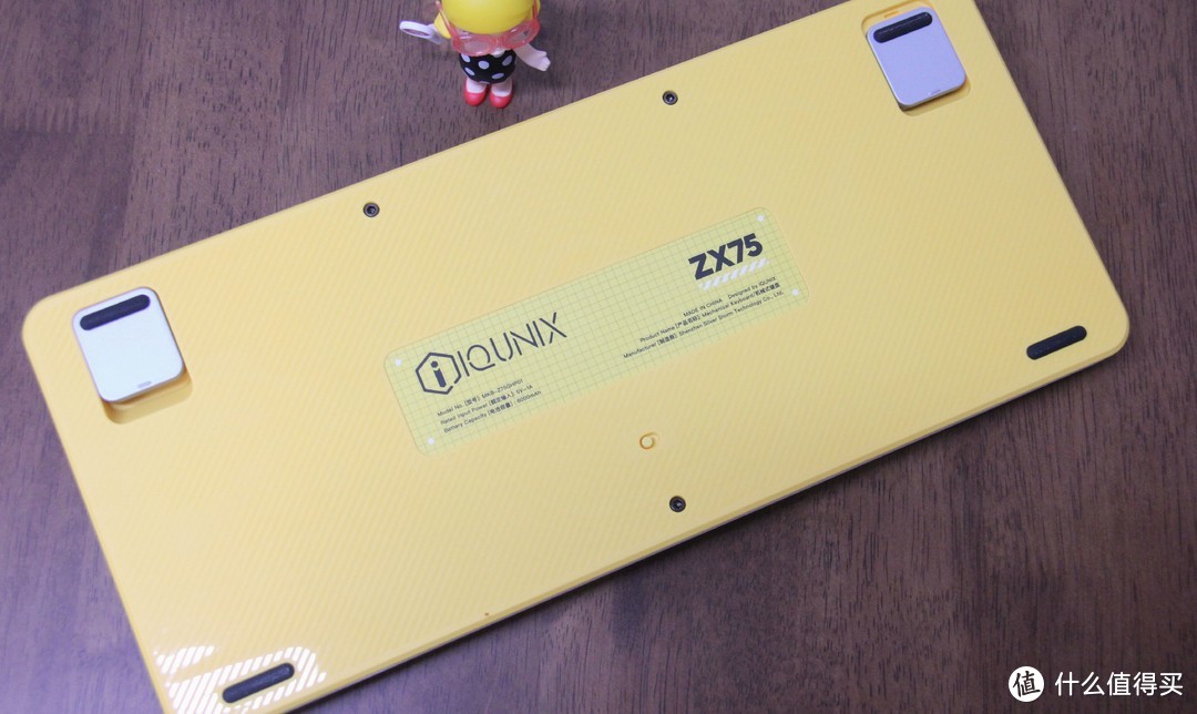 突破引力限制，体验满分 IQUNIX ZX75重力波机械键盘