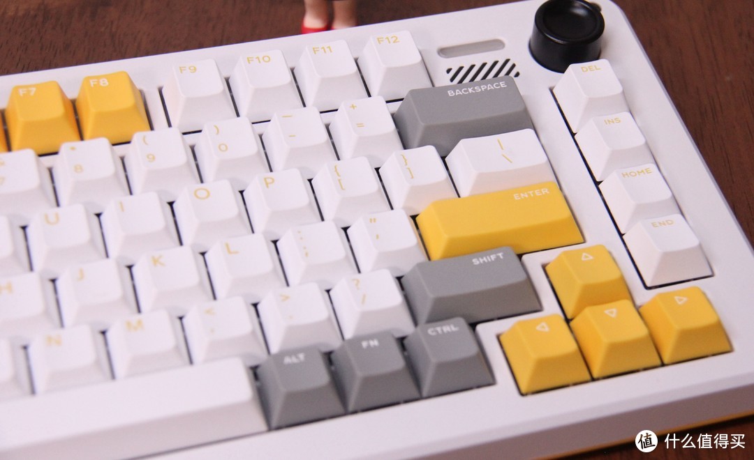 突破引力限制，体验满分 IQUNIX ZX75重力波机械键盘